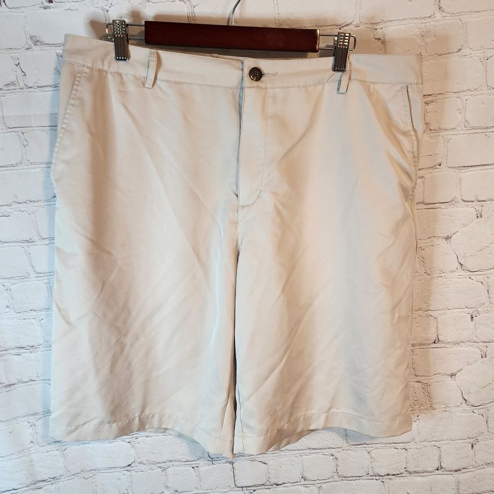 Men's Addidas Climalite khaki shorts, size 36